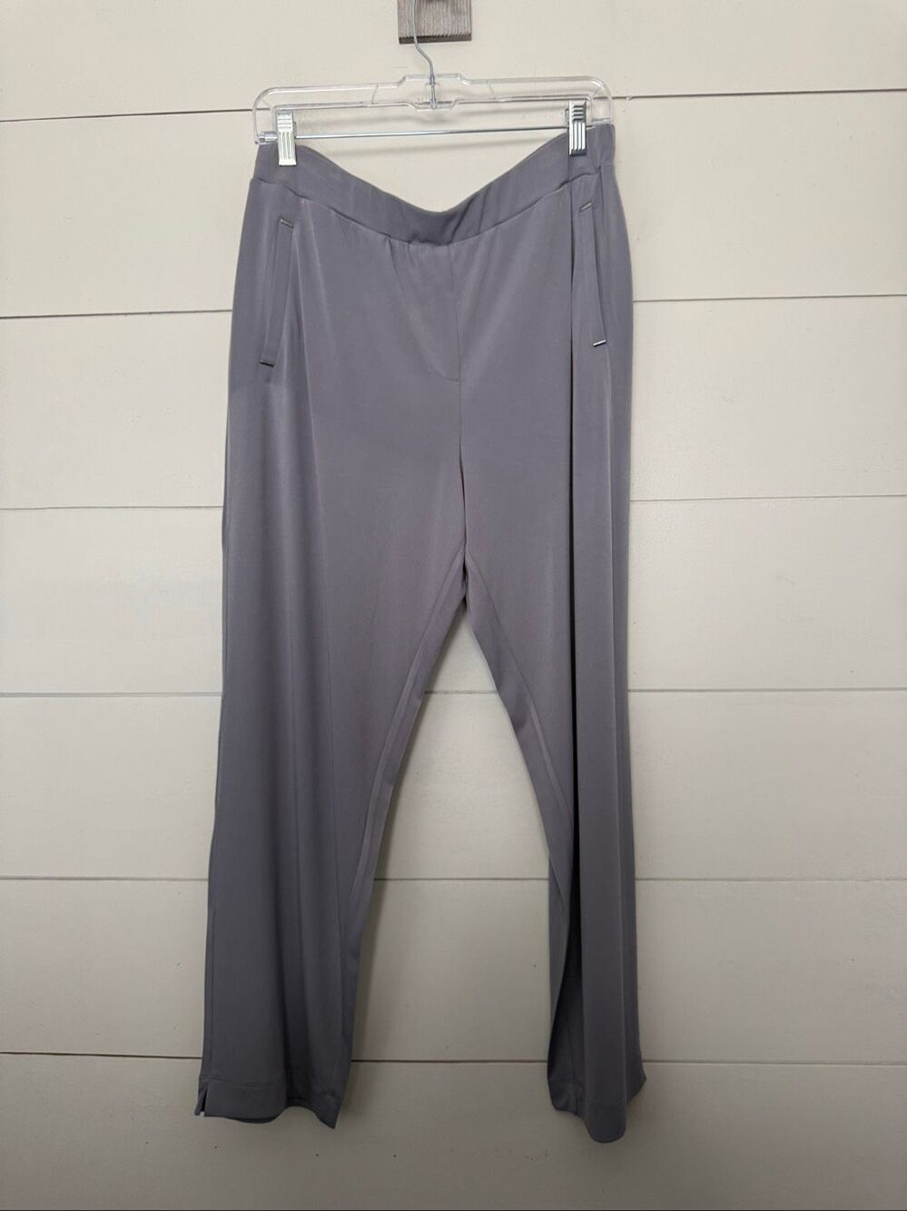 Susan Graver Women’s Medium Petite Grey Pull on Pants Stretchy